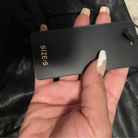 Vegan leather miniskirt - Picture 5 of 6